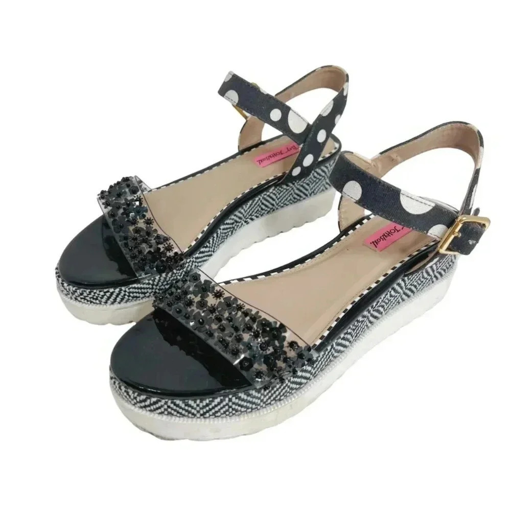 Betsey Johnson Faegan Wedge Sandal Black and White Women's Size 9.5